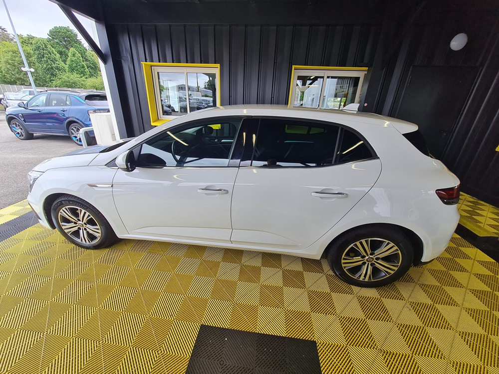 Megane IV 1.5 BLUE DCI 115CH INTENS -21N 2022 occasion 56530 Qu&eacute;ven