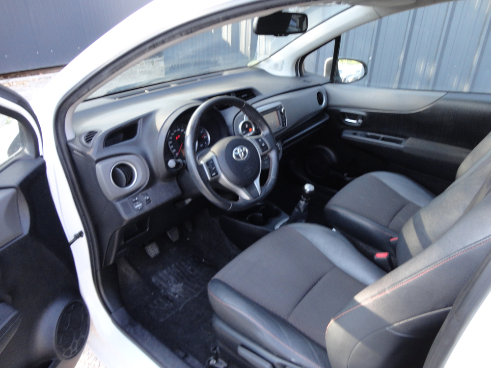 Yaris 90 D-4D LOUNGE 3P 2012 occasion 82000 Montauban