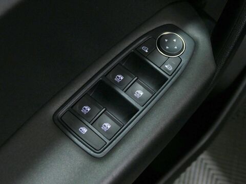 Captur 1.6 E-Tech hybride 145ch Evolution 2023 occasion 77400 Lagny-sur-Marne