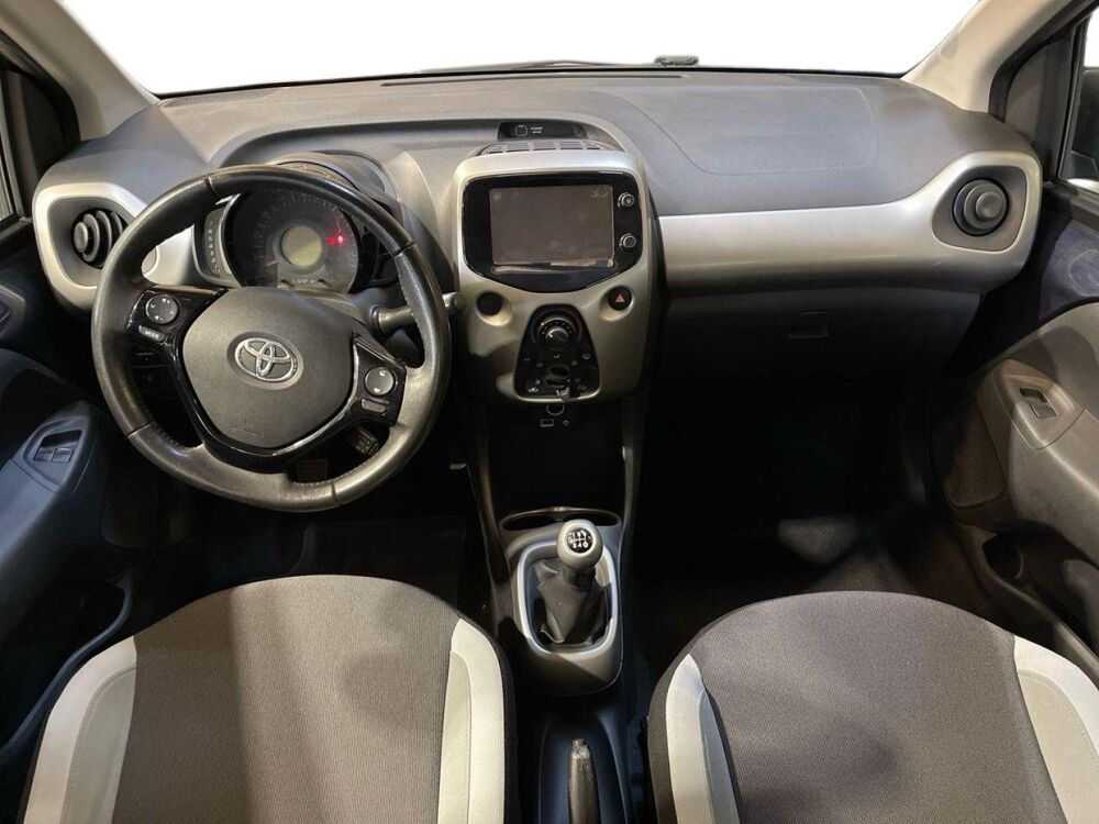Aygo 1.0 VVT-i 69ch x-play 5p 2015 occasion 13400 Aubagne