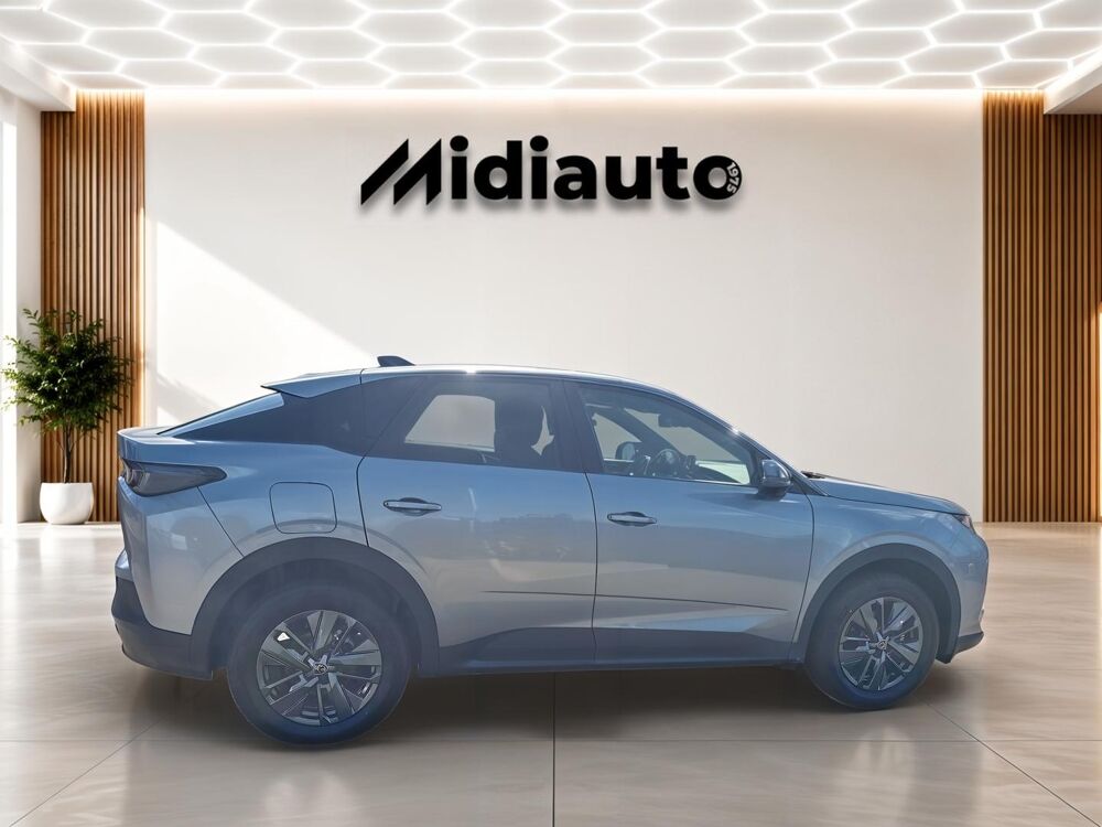 3008 1.2 Hybrid 145ch Allure e-DCS6 / Pack Panoramic Navigation 2026 occasion 28500 Vernouillet