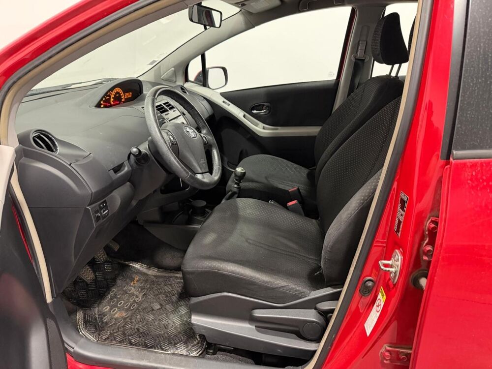 Yaris 90 D-4D Confort 5p 2011 occasion 78520 LIMAY