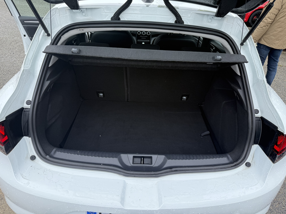 Megane IV 1.6 E-TECH PLUG-IN HYBRID 160CH EVOLUTION 2022 occasion 26740 Les Tourrettes