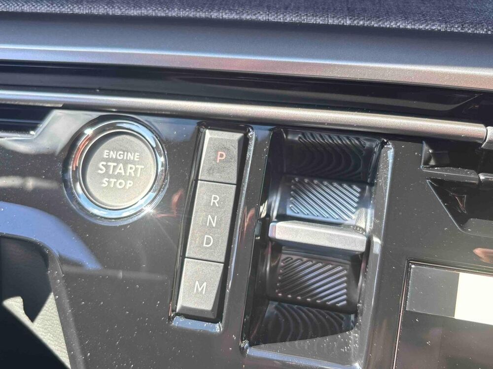 3008 1.2 Hybrid 145ch Allure e-DCS6 / Pack Panoramic Navigation 2026 occasion 28500 Vernouillet