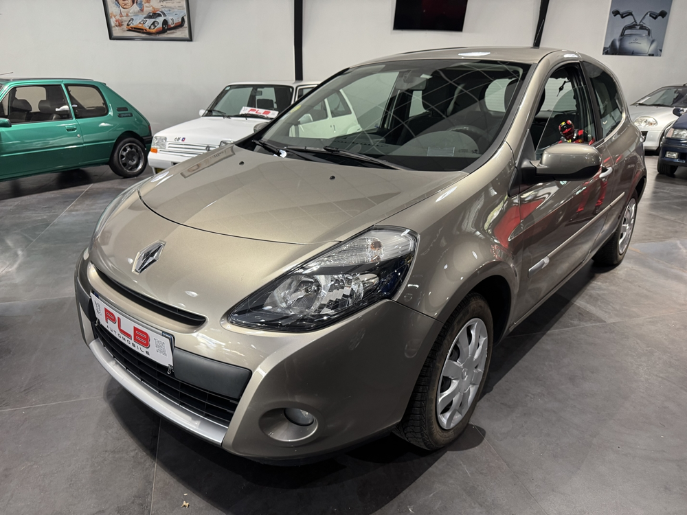 Clio III 1.5 DCI 90CH EXPRESSION PLB AUTO 2011 occasion 12000 RODEZ