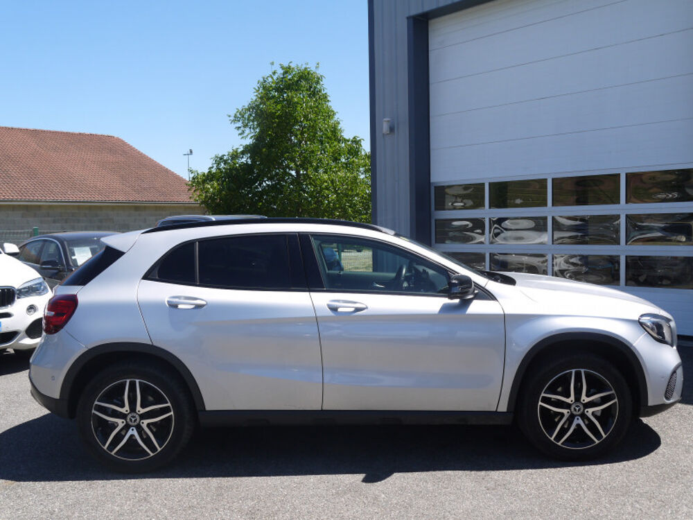 Classe GLA 200 D SENSATION 7G-DCT / DISTRIBUTION A CHAINE 2017 occasion 38260 La C&ocirc;te-Saint-Andr&eacute;