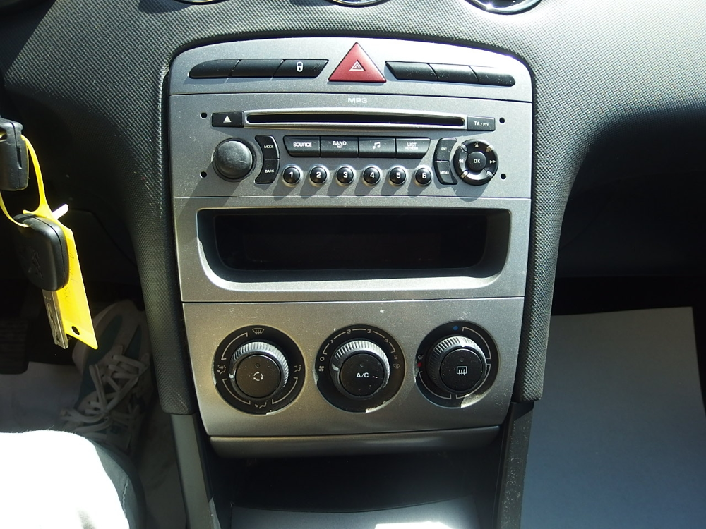 308 SW 1.6 HDI90 CONFORT PACK 2009 occasion 10600 Savi&egrave;res
