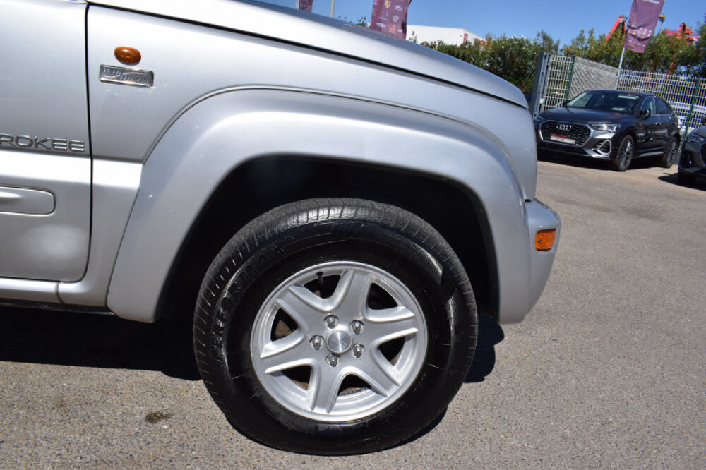 Cherokee 2.8 CRD150 WILD DREAM BA 5P 2004 occasion 34740 Vendargues