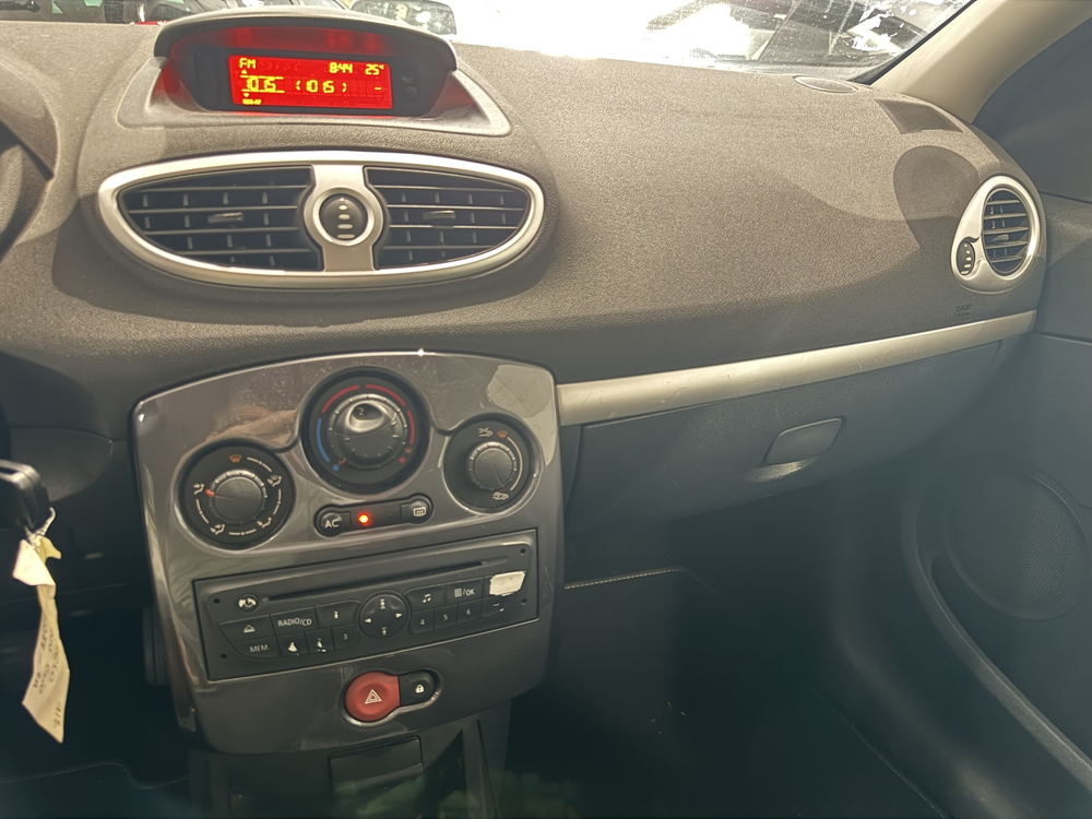 Clio III 1.5 DCI 90CH EXPRESSION PLB AUTO 2011 occasion 12000 RODEZ