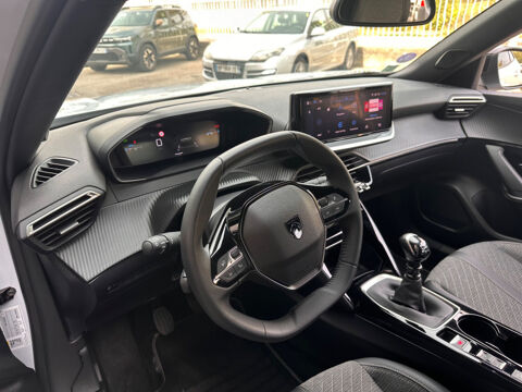 2008 1.2 ESSENCE 100CH S&S ALLURE / SUIVI PEUGEOT / PREMIERE MAIN 2023 occasion 38130 ECHIROLLES
