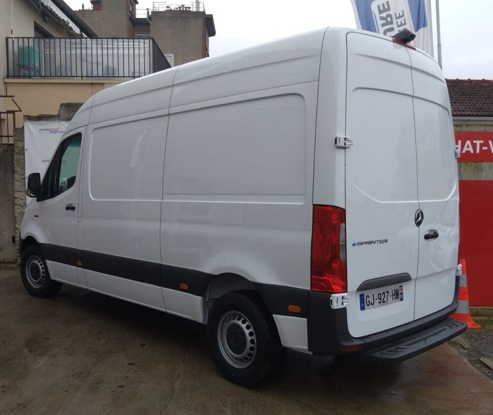 Sprinter 312 ESPRINTER 39 3T5 3 BATTERIES 2022 occasion 91200 Athis-Mons