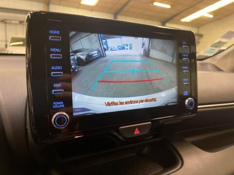 Yaris 70 VVT-i Design 5p MY22 2021 occasion 13400 Aubagne