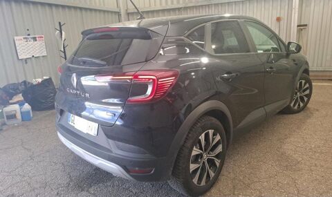 Captur 1.6 E-TECH HYBRIDE 145CH EVOLUTION 2023 occasion 38070 Saint-Quentin-Fallavier