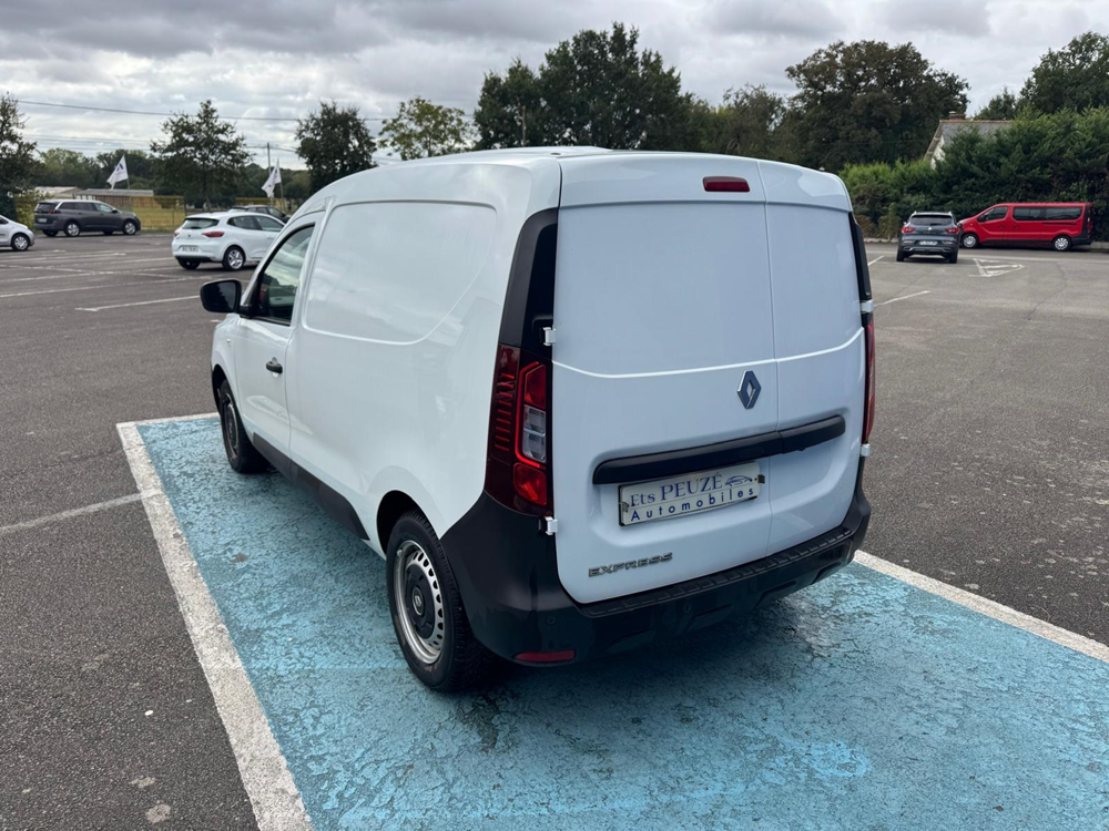 Express 1.3 TCE 100CH CONFORT 22 2023 occasion 44290 Conquereuil