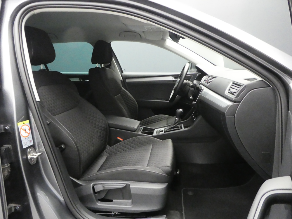 Superb 1.4 TSI PHEV 218CH BUSINESS DSG6 2023 occasion 77100 Nanteuil-l&egrave;s-Meaux