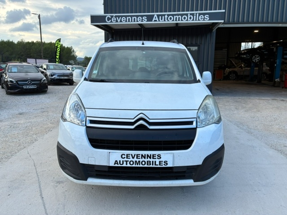 Berlingo BLUEHDI 100CH FEEL DISTRIBUTION NEUVE 2016 occasion 30360 V&eacute;z&eacute;nobres