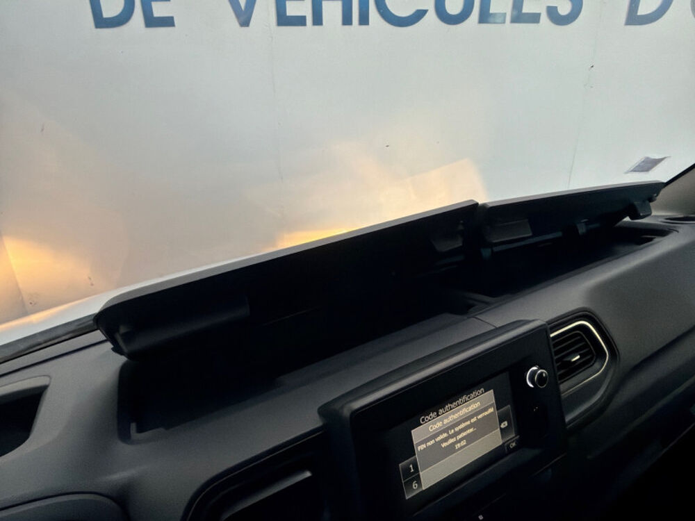 Master F2800 L1H1 2.3 BLUE DCI 135CH GRAND CONFORT EURO6 2022 occasion 28630 Nogent-le-Phaye