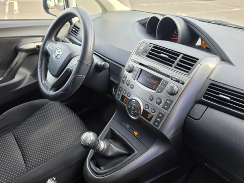 Verso 126 D-4D EXECUTIVE 7 PLACES 2010 occasion 44290 Conquereuil