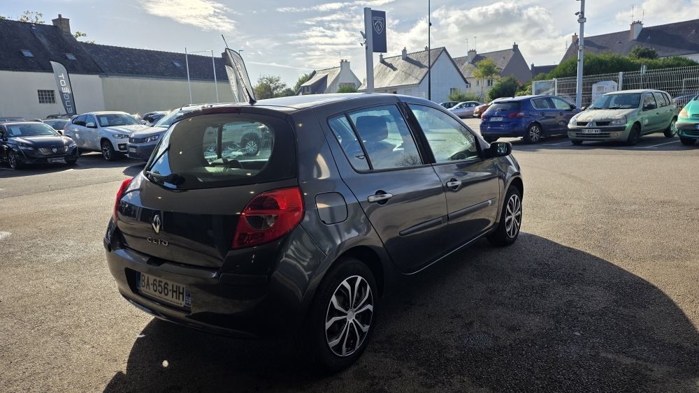 Clio III 1.5 DCI 70CH DYNAMIQUE 5P 2008 occasion 56530 QUEVEN