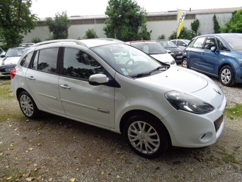 Clio III Estate 1.5 DCI 85CH DYNAMIQUE TOMTOM 2010 occasion 31140 Aucamville
