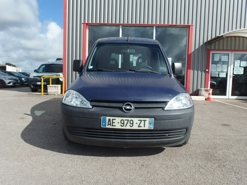 Combo VU 1.3 CDTI70 2005 occasion 10600 Savi&egrave;res