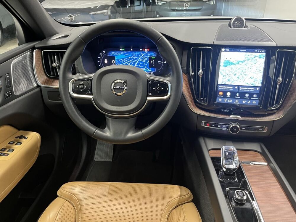 XC60 T6 Hybride Rechargeable 350 Ultra Style Dark Geartronic 8 AW 2024 occasion 91200 Athis-Mons