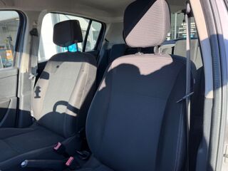 Clio III 1.2 16V 75CH EXPRESS CLIM 5P / DISTRIB NEUVE POUR LA VENTE 2012 occasion 38130 ECHIROLLES