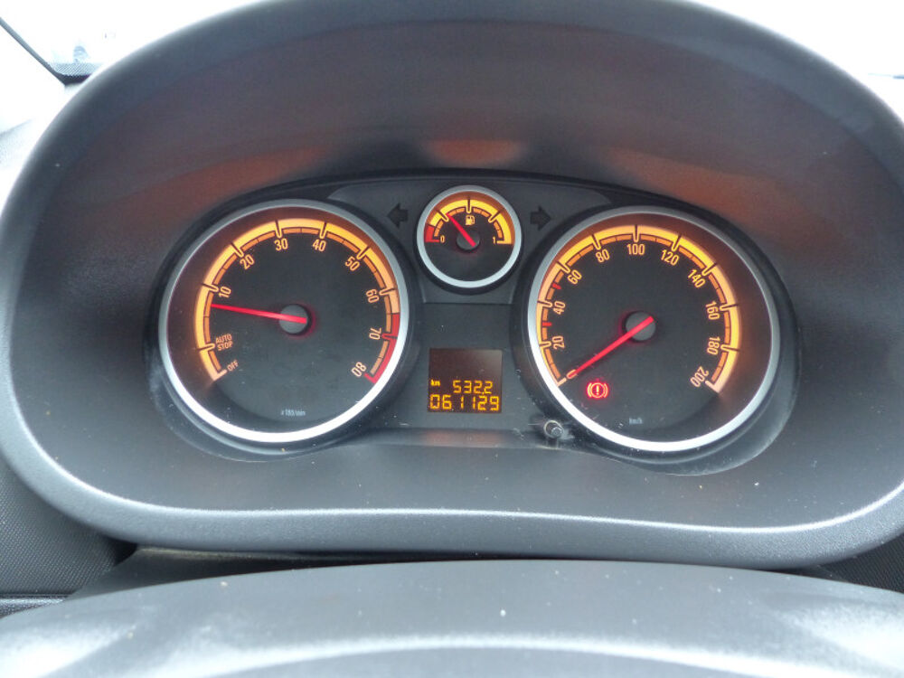 Corsa 1.4 TURBO 120CH COLOR EDITION START&STOP 3P 2014 occasion 77144 Mont&eacute;vrain