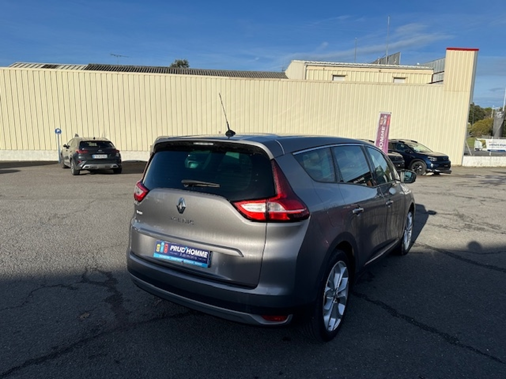 Grand scenic IV 1.7 BLUE DCI 120CH BUSINESS 7 PLACES 2020 occasion 16400 Puymoyen