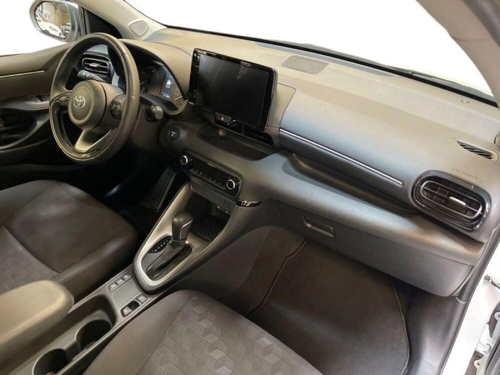 Yaris 116h Dynamic 5p MC24 2025 occasion 13400 Aubagne