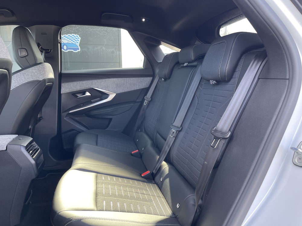 3008 1.2 HYBRID 145CH GT E-DCS6 2026 occasion 33700 M&eacute;rignac