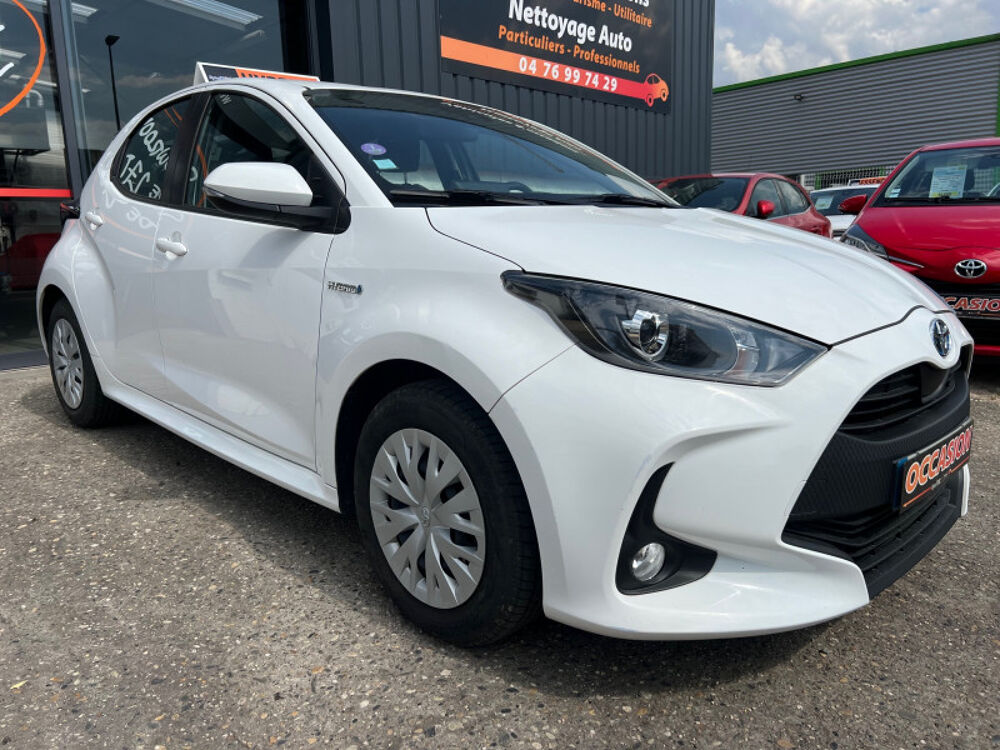 Yaris 116H DYNAMIC BUSINESS 5P + PROGRAMME BEYOND ZERO ACADEMY MY2 2023 occasion 38920 Crolles