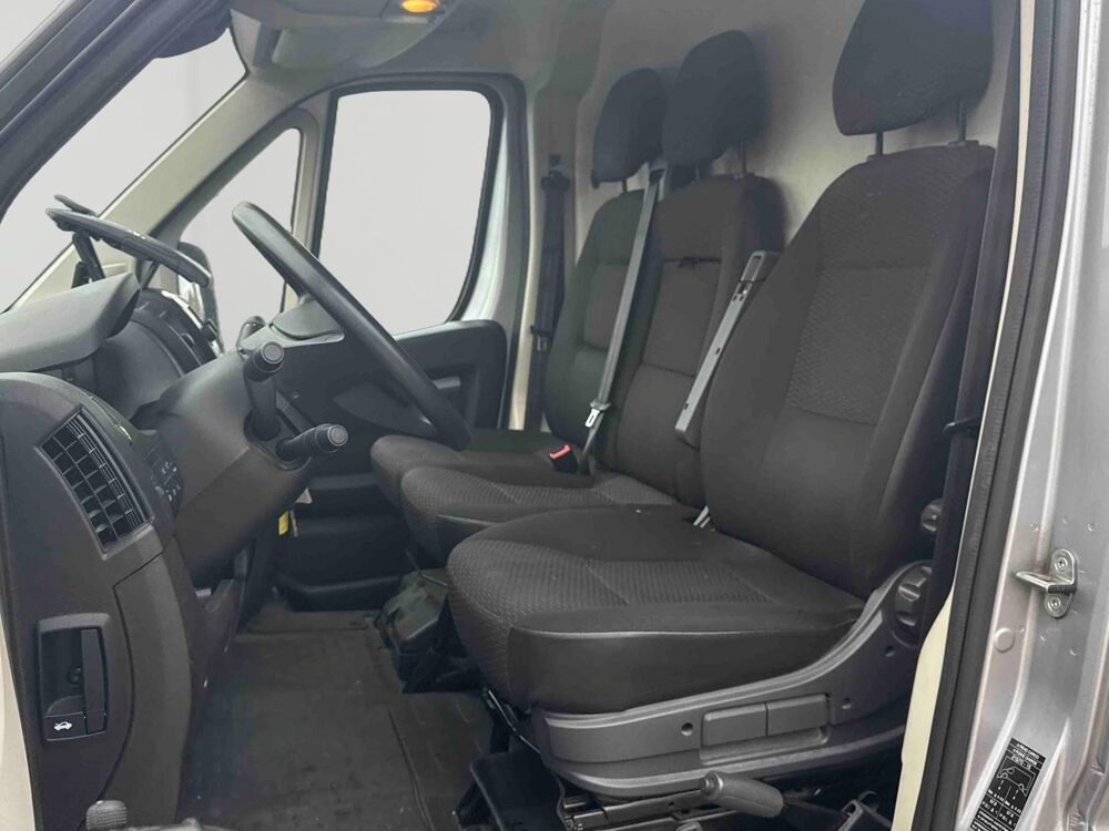 Boxer L1H1 3.0 120ch BlueHDi S&S Pack Asphalt Connect 2023 occasion 28500 Vernouillet