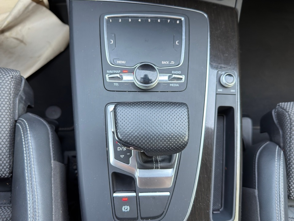 Q5 40 TDI 190CH S LINE QUATTRO S TRONIC 7 EURO6D-T 2019 occasion 49070 Saint-L&eacute;ger-de-Lini&egrave;res