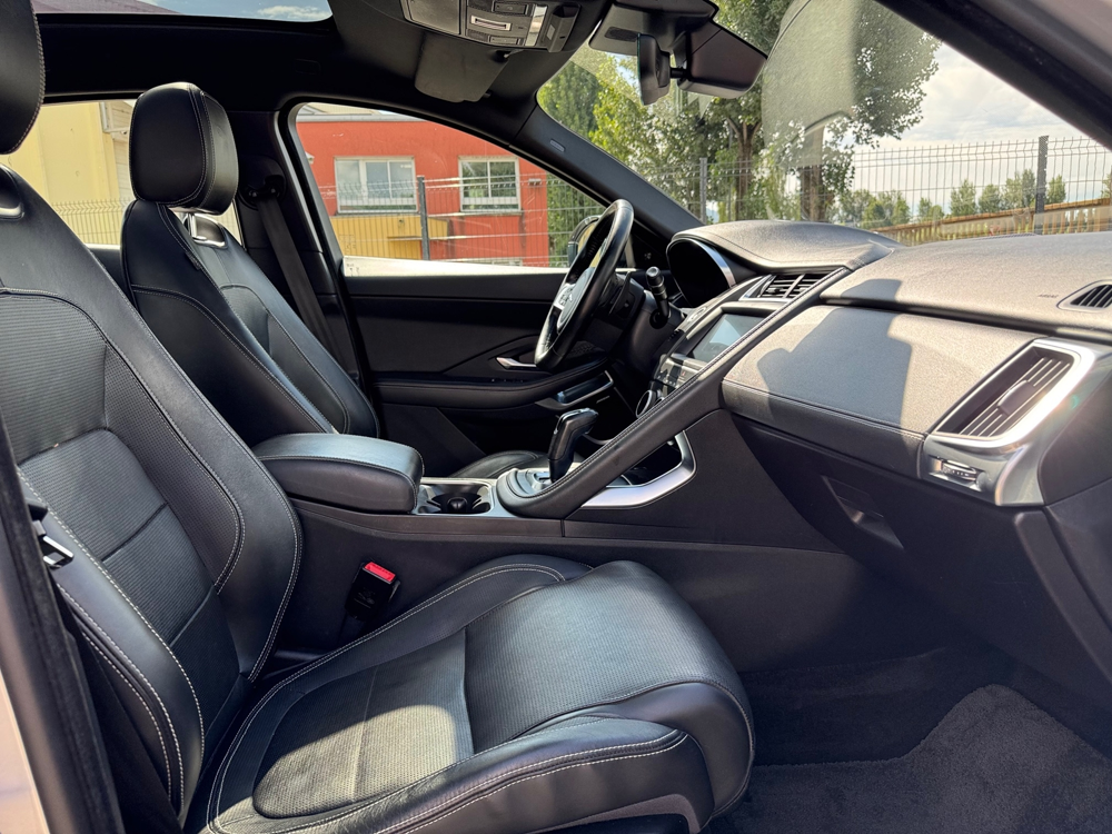 E-PACE 2.0D 240CH R-DYNAMIC HSE AWD BVA9 2019 occasion 38340 Voreppe