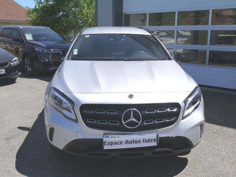 Classe GLA 200 D SENSATION 7G-DCT / DISTRIBUTION A CHAINE 2017 occasion 38260 La C&ocirc;te-Saint-Andr&eacute;