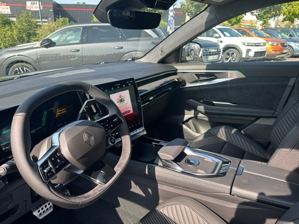 Austral 1.2 E-TECH FULL HYBRID 200CH ESPRIT ALPINE 2026 occasion 16400 Puymoyen