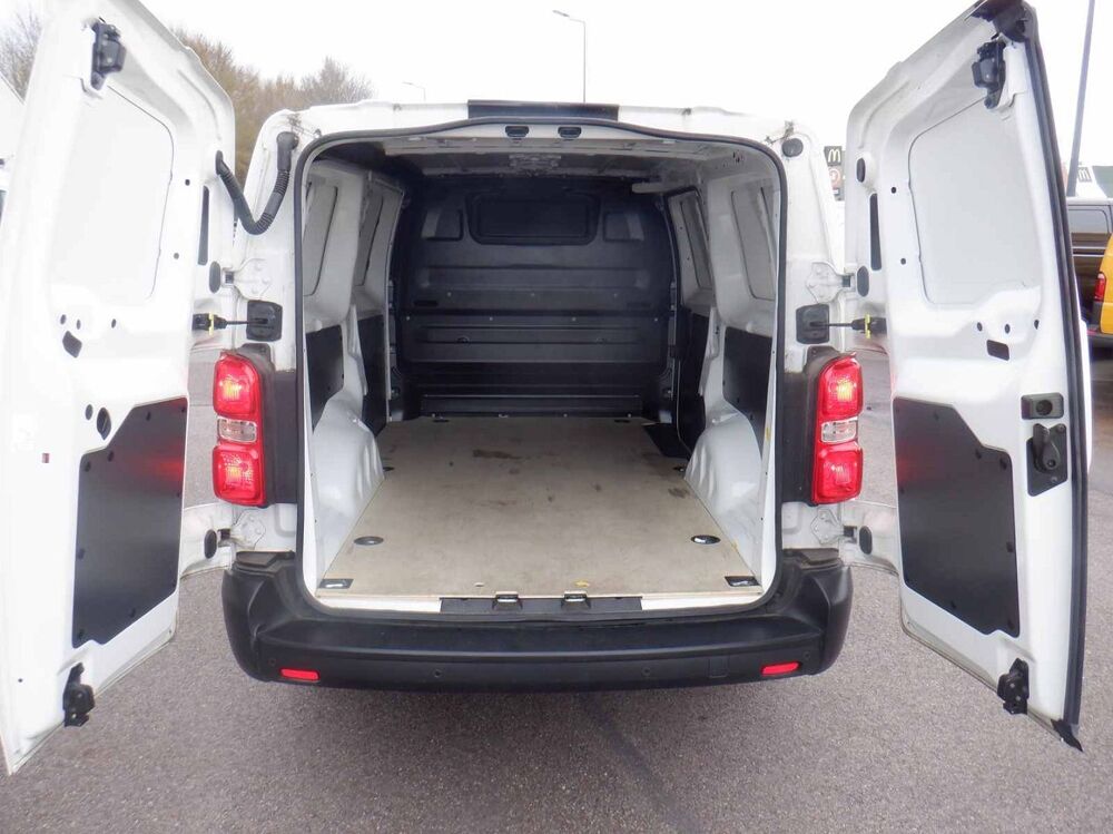 Vivaro L3 AUGMENTE 2.0 D 120CH PACK BUSINESS 2021 occasion 27310 Bourg-Achard