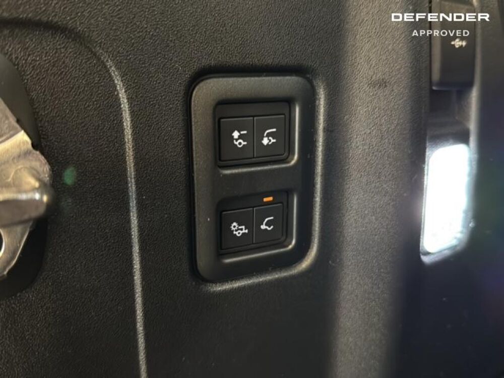 Defender 110 2.0 P300e PHEV Black Edition 2026 occasion 78560 LE PORT MARLY