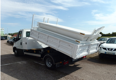 Iveco Daily 35C15 AMPIROLL 3 BENNES 2018 occasion Savi&egrave;res 10600