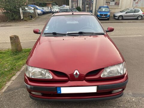 Mégane 1.6E 90CH RXT BVA 1997 occasion 67330 Bouxwiller