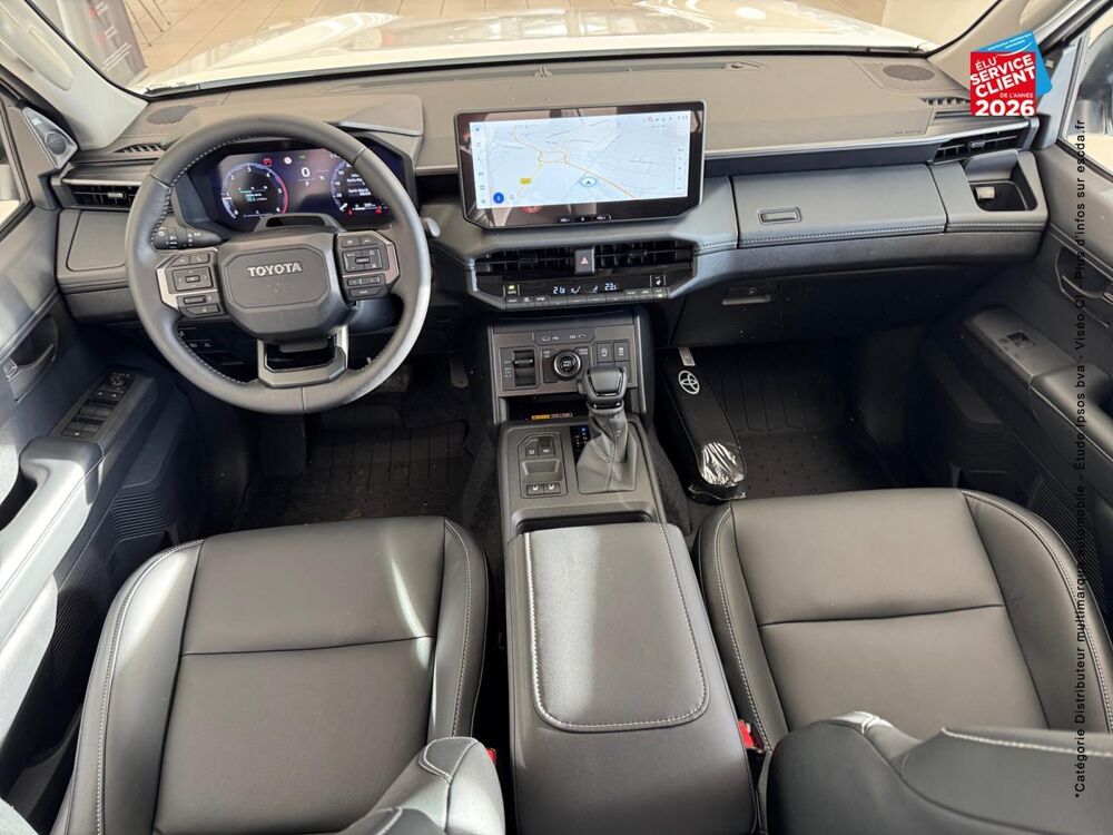 Hilux Hybride 2.8 D-4D 204ch 48V Double Cabine Invicible 4WD 4 pla 2026 occasion 25000 Besan&ccedil;on