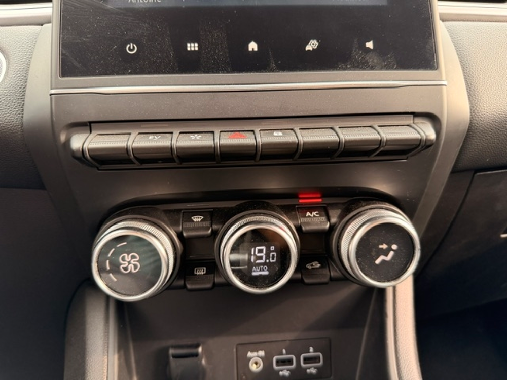 Captur 1.6 E-TECH HYBRIDE 145CH INTENS 2022 occasion 16400 Puymoyen