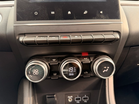 Captur 1.6 E-TECH HYBRIDE 145CH INTENS 2022 occasion 16400 Puymoyen