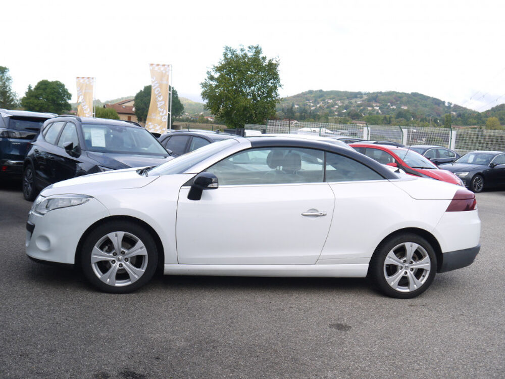 M&eacute;gane III CC 1.9 DCI 130CH DYNAMIQUE / DISTRIBUTION FAITE 2011 occasion 38260 La C&ocirc;te-Saint-Andr&eacute;