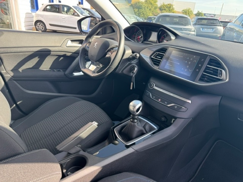 308 1.2 PURETECH 130CH STYLE DISTRIBUTION NEUVE 2020 occasion 16400 Puymoyen