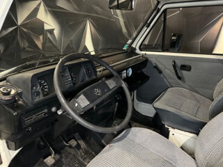 Transporter 1.6 TURBO DIESEL 251 JX 1988 occasion 63170 Aubi&egrave;re