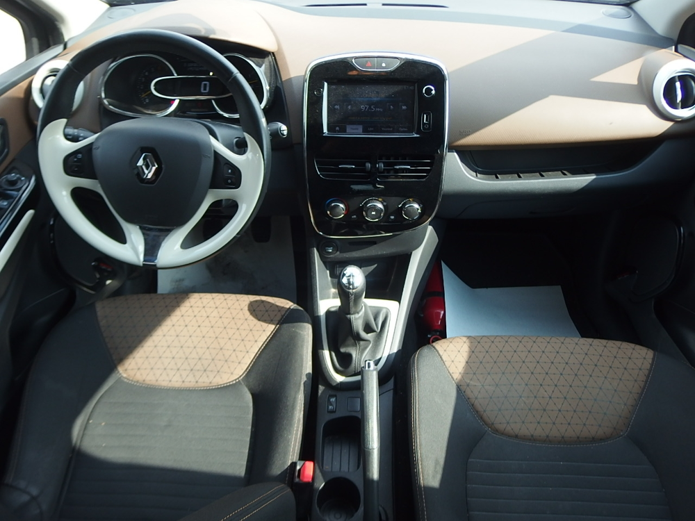 Clio IV 1.2 16V 75CH ZEN 2014 occasion 10600 Savi&egrave;res