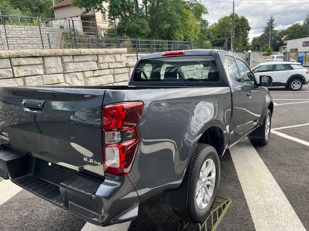 D-Max 2.2 DDI 164CH EVOLUTION SPACE M/T 2026 occasion 12850 Onet-le-Ch&acirc;teau