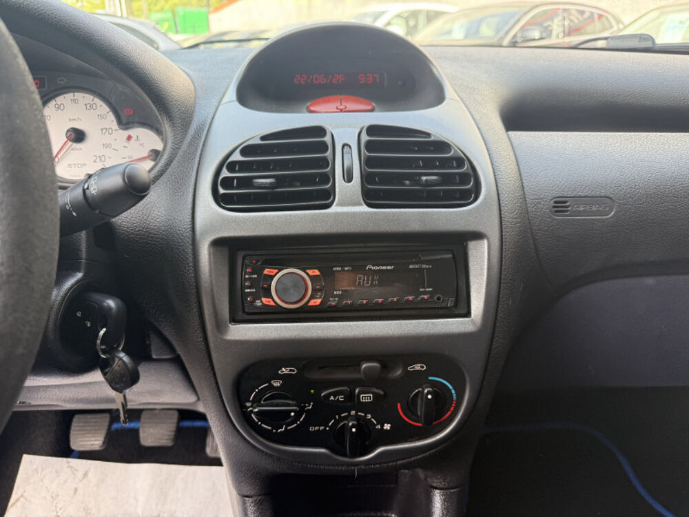 206 1.4 HDI XT PREMIUM 5P (clim) 2004 occasion 31140 Aucamville